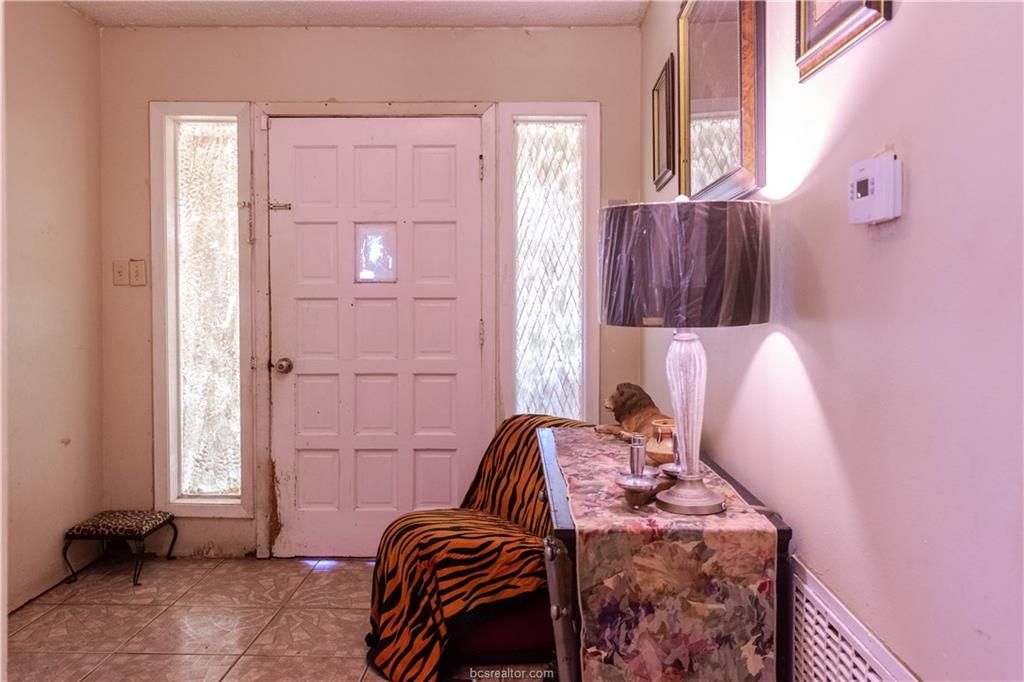 1009 W 18th St, Bryan, TX 77803